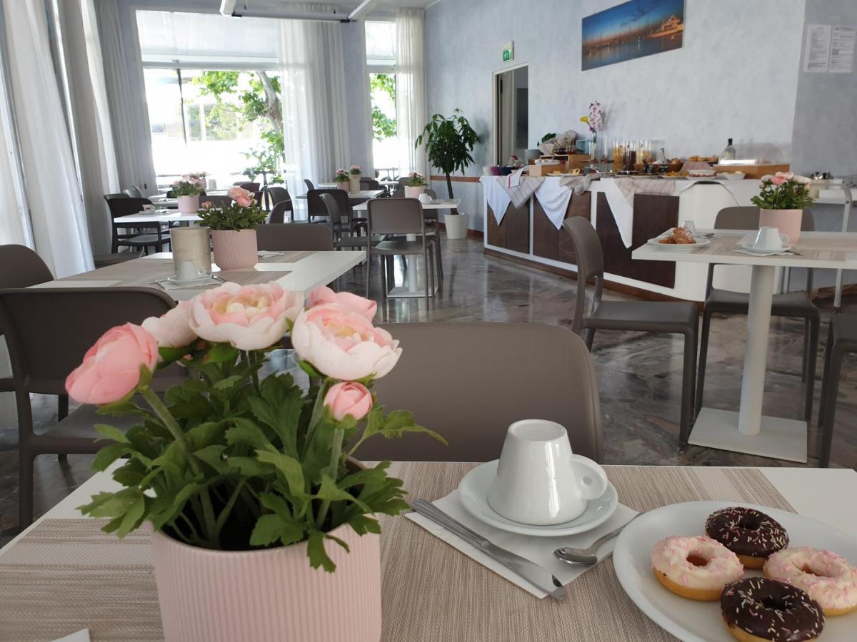 Beach Hotel Clerice Rimini Ngoại thất bức ảnh